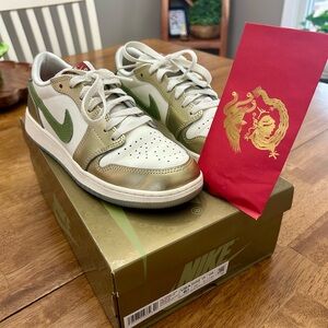 Air Jordan 1 Retro Low OG Chinese New Year Big Kid 6.5, Women’s 8